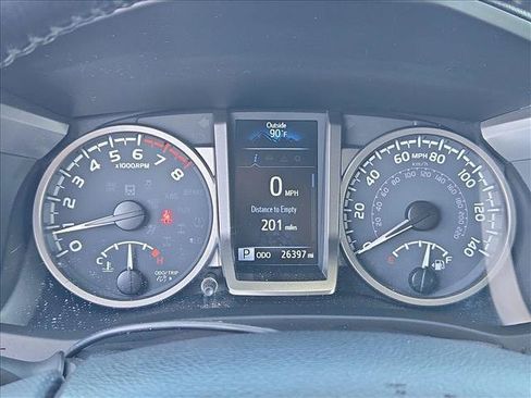 Used 2022 Toyota Tacoma SR5 w/ Technology Package RWD image 11