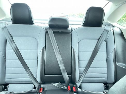 Used 2025 Volkswagen Jetta SE image 39