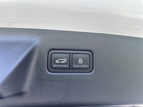 Used 2025 Hyundai Santa Fe SE image 21