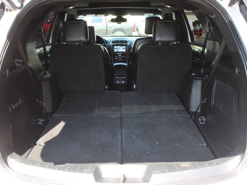 Used 2018 Ford Explorer Platinum AWD/4WD image 17