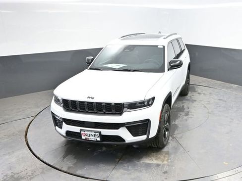 New 2026 Jeep Grand Cherokee L Limited AWD/4WD image 35