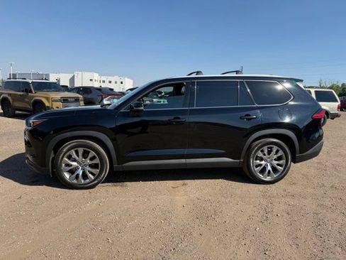 Used 2024 Toyota Grand Highlander AWD Hybrid image 2