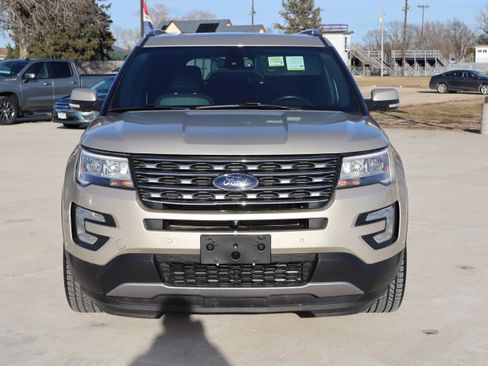 Used 2017 Ford Explorer Limited w/ Equipment Group 301A image 3