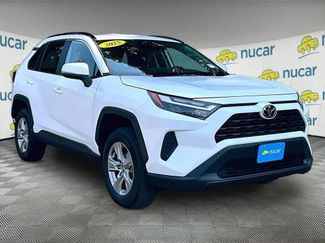 Used 2025 Toyota RAV4 XLE AWD/4WD video 1