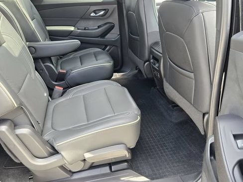 Used 2022 Chevrolet Traverse Premier w/ Redline Edition FWD image 16