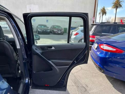 Used 2016 Volkswagen Tiguan SEL image 32