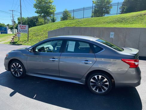 Used 2019 Nissan Sentra SR FWD image 3