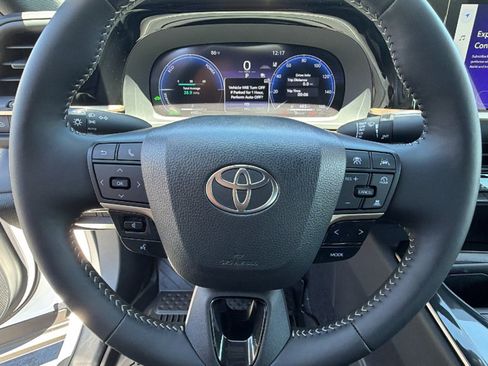 Certified 2026 Toyota Crown AWD/4WD image 18