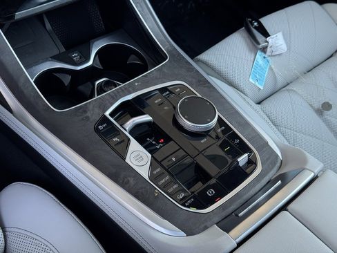 Used 2023 BMW X7 xDrive40i image 33