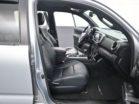 Used 2023 Toyota Tacoma TRD Off-Road AWD/4WD image 34