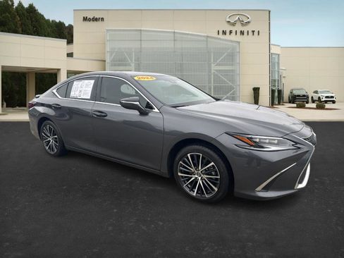 Used 2024 Lexus ES 300h w/ Premium Package image 3