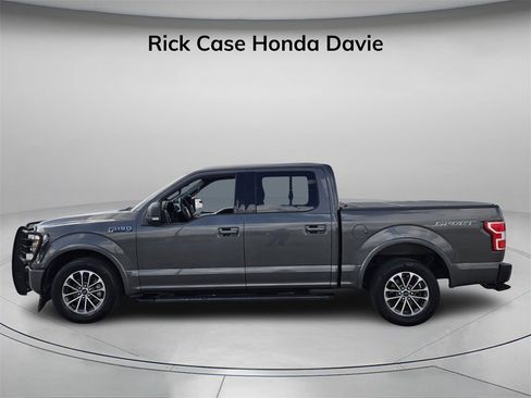 Used 2018 Ford F150 XLT w/ Equipment Group 302A Luxury image 4