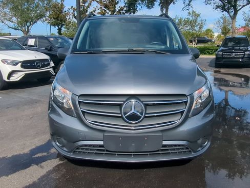 Used 2023 Mercedes-Benz Metris Passenger image 19
