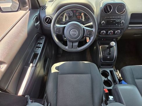 Used 2014 Jeep Patriot Sport AWD/4WD image 12