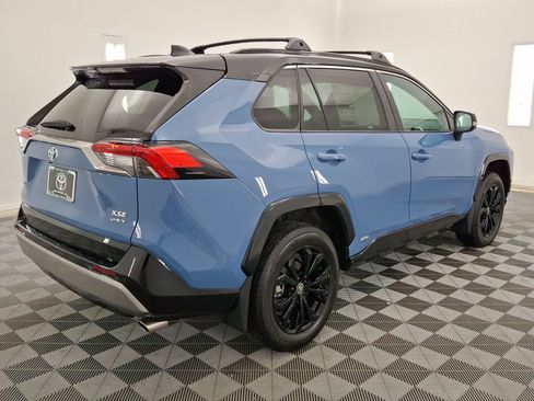 Used 2025 Toyota RAV4 XSE w/ Advanced Technology Package AWD/4WD image 25
