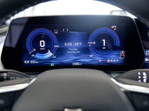 Used 2025 Chevrolet Equinox EV LT w/ Convenience Package II image 22