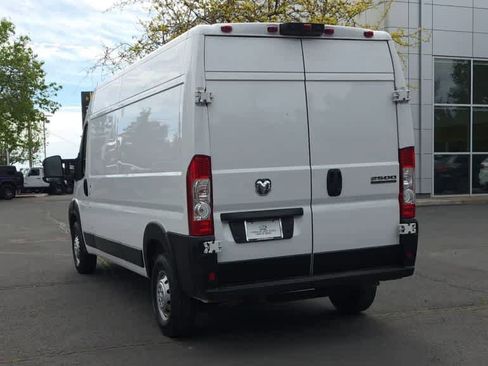 Used 2023 RAM ProMaster 2500 FWD image 7