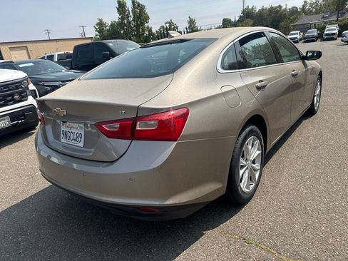 Used 2025 Chevrolet Malibu LT FWD image 2