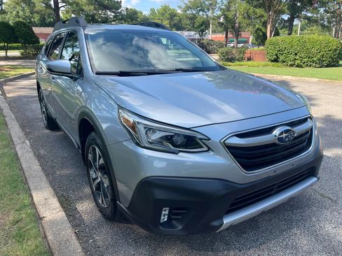 Used 2021 Subaru Outback Limited AWD/4WD image 7