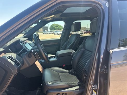 Used 2024 Land Rover Discovery Dynamic SE AWD/4WD image 6