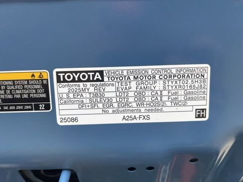 Used 2025 Toyota RAV4 XSE w/ Advanced Technology Package AWD/4WD image 46