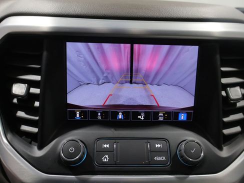 Used 2023 GMC Acadia SLT w/ Technology Package image 31