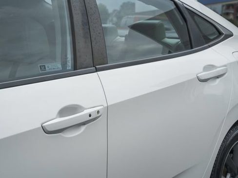 Used 2019 Honda Civic EX-L image 15