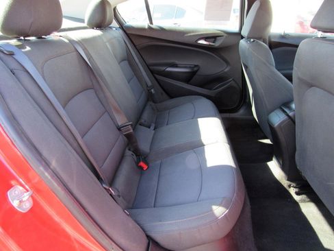 Used 2018 Chevrolet Cruze LS image 7