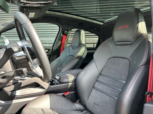 Certified 2023 Porsche Cayenne GTS image 5