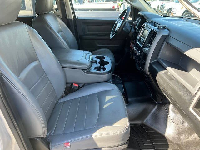 Used 2016 RAM 3500 Tradesman w/ Chrome Appearance Group AWD/4WD image 12