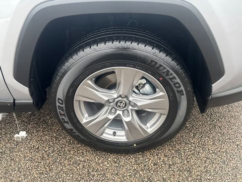 Used 2025 Toyota RAV4 XLE image 42