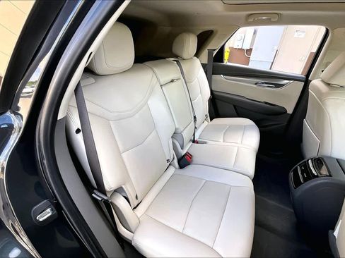 Used 2021 Cadillac XT5 Premium Luxury image 38