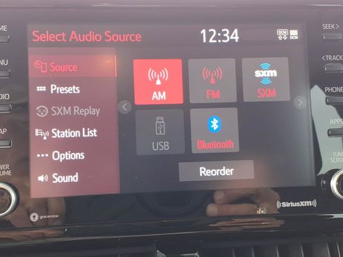 Used 2022 Toyota Corolla LE FWD image 5