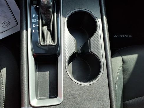 Used 2025 Nissan Altima 2.5 SV image 23