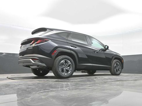 New 2026 Hyundai Tucson Blue SE image 28
