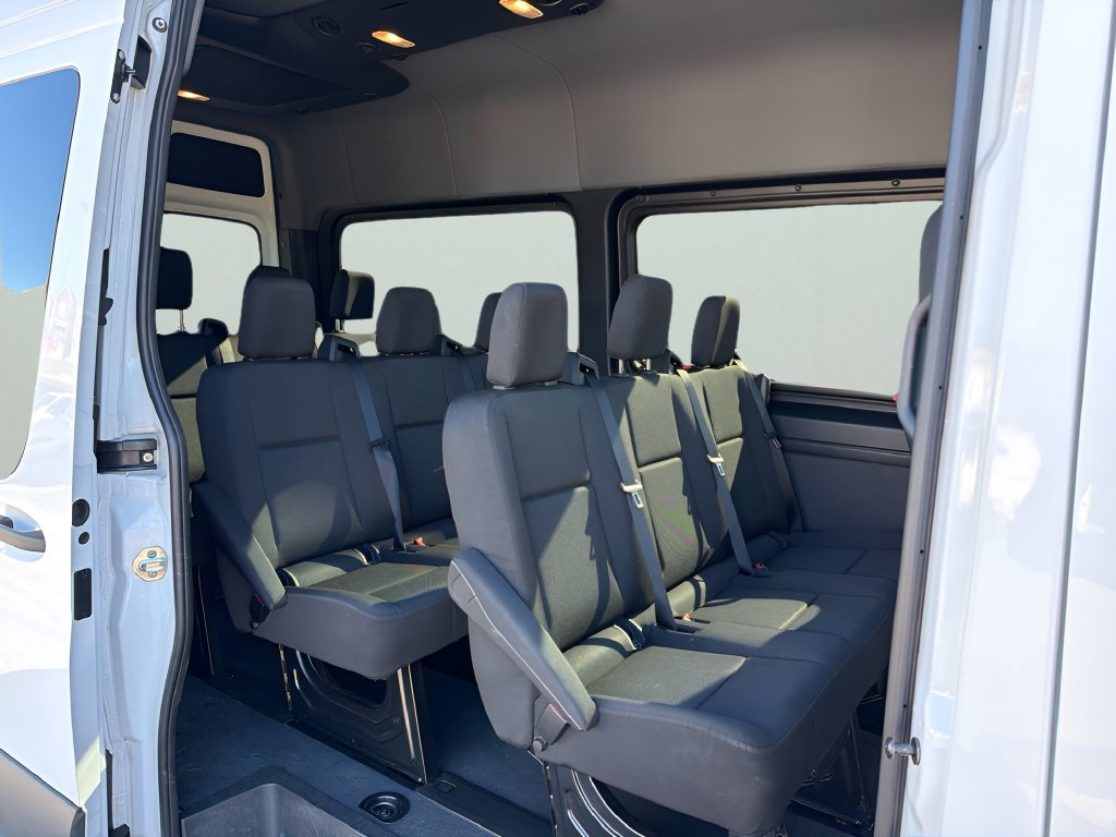 Used 2024 Mercedes-Benz Sprinter 2500 image 11