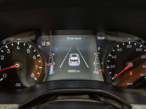 Certified 2025 Jeep Compass Latitude AWD/4WD image 13