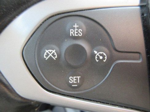 Used 2017 Chevrolet Colorado LT w/ LT Convenience Package image 21