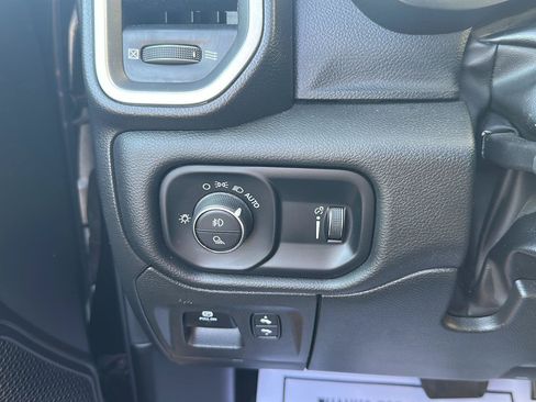 Used 2023 RAM 1500 Big Horn AWD/4WD image 29