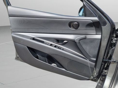 New 2026 Hyundai Elantra SEL Sport FWD image 22