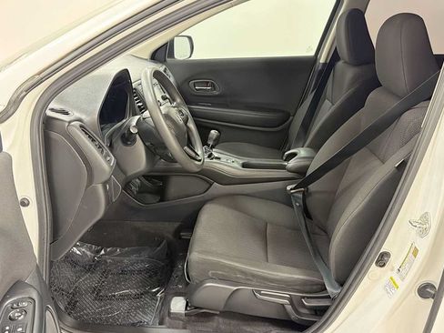 Used 2016 Honda HR-V LX image 13