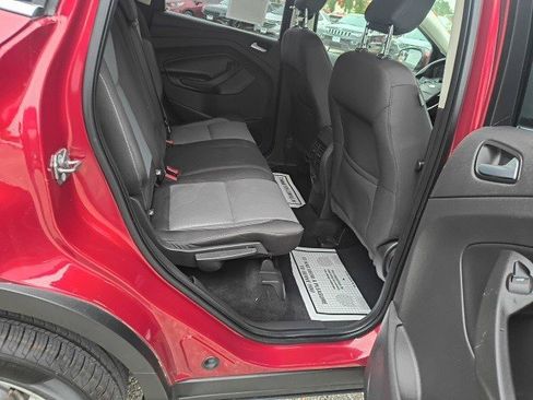 Used 2018 Ford Escape SE w/ SE Sync 3 Package image 16