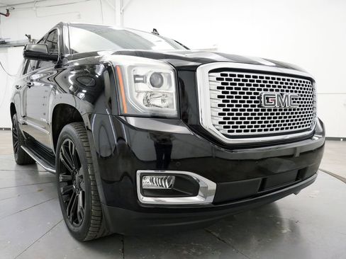 Used 2016 GMC Yukon Denali w/ Open Road Package AWD/4WD image 44
