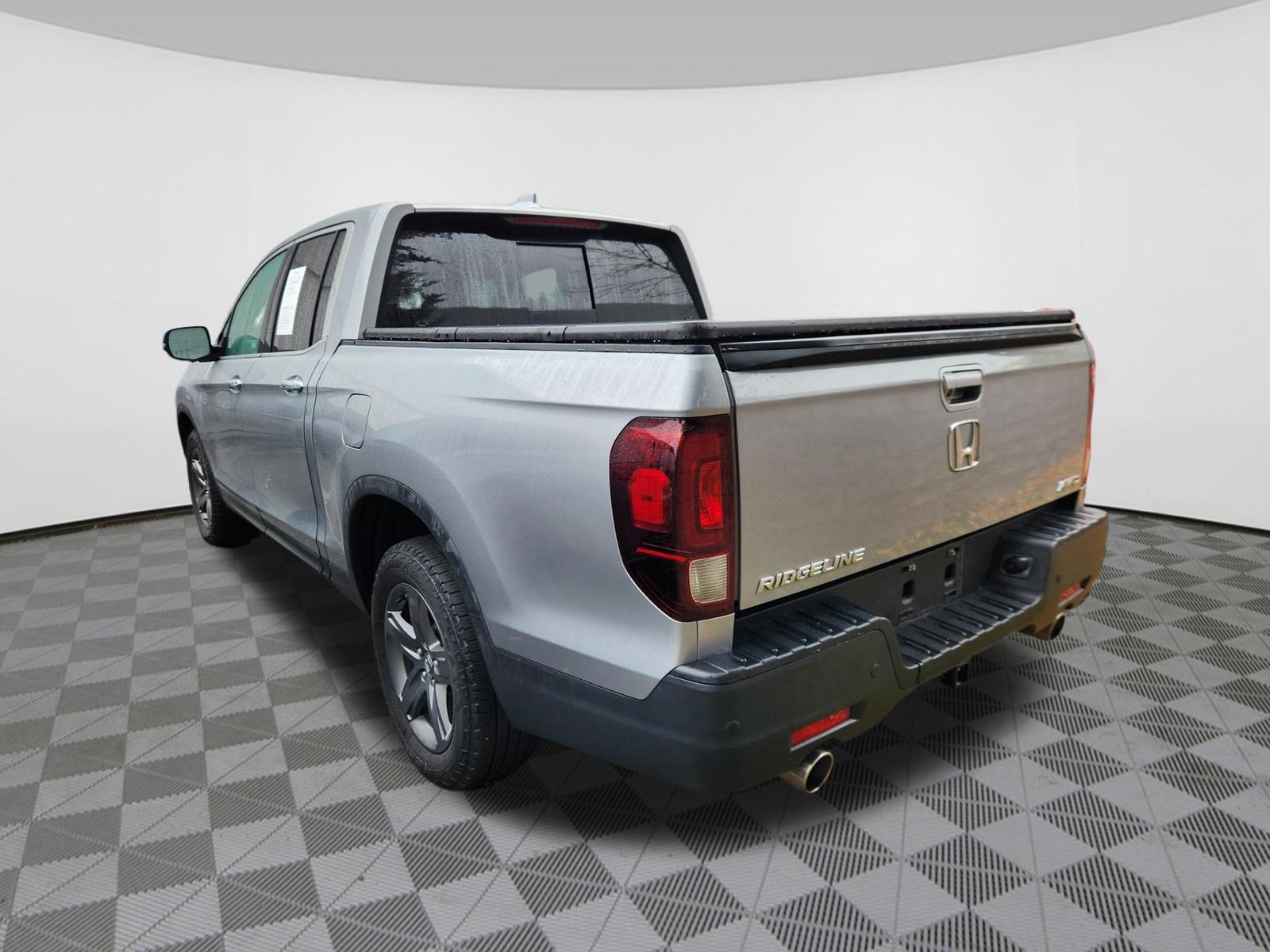 Used 2023 Honda Ridgeline RTL-E image 3