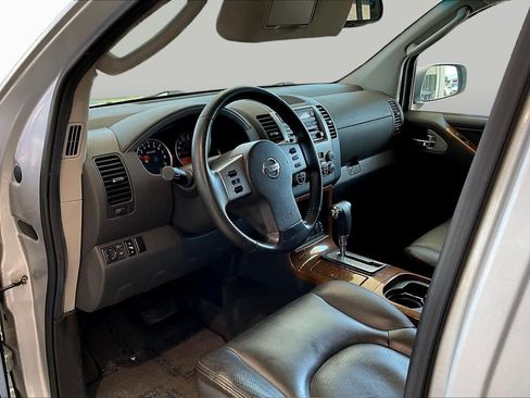 Used 2005 Nissan Pathfinder LE RWD image 19