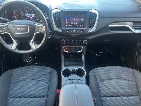 Used 2024 GMC Terrain SLE w/ Elevation Edition image 16