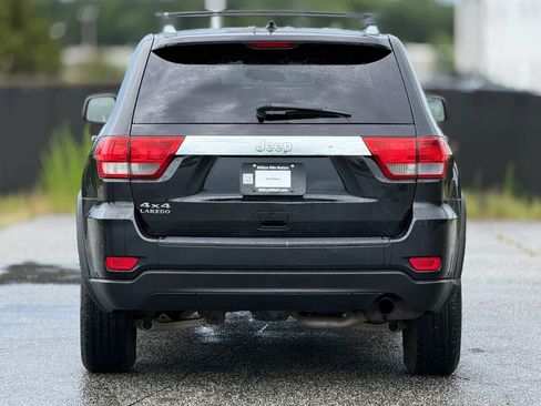 Used 2011 Jeep Grand Cherokee Laredo AWD/4WD image 4