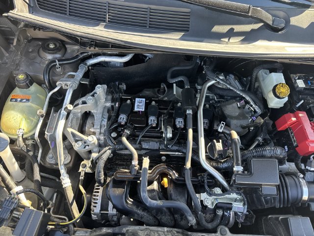 Used 2025 Nissan Kicks SV AWD/4WD image 27