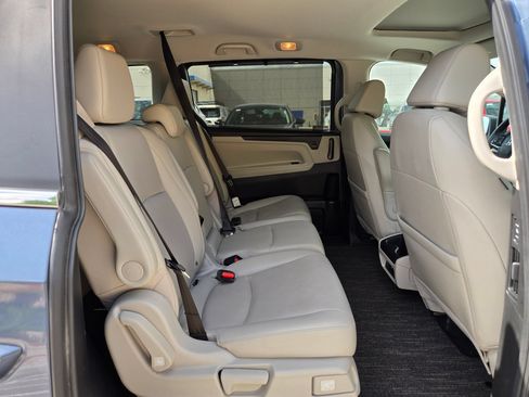 Certified 2025 Honda Odyssey EX-L image 24