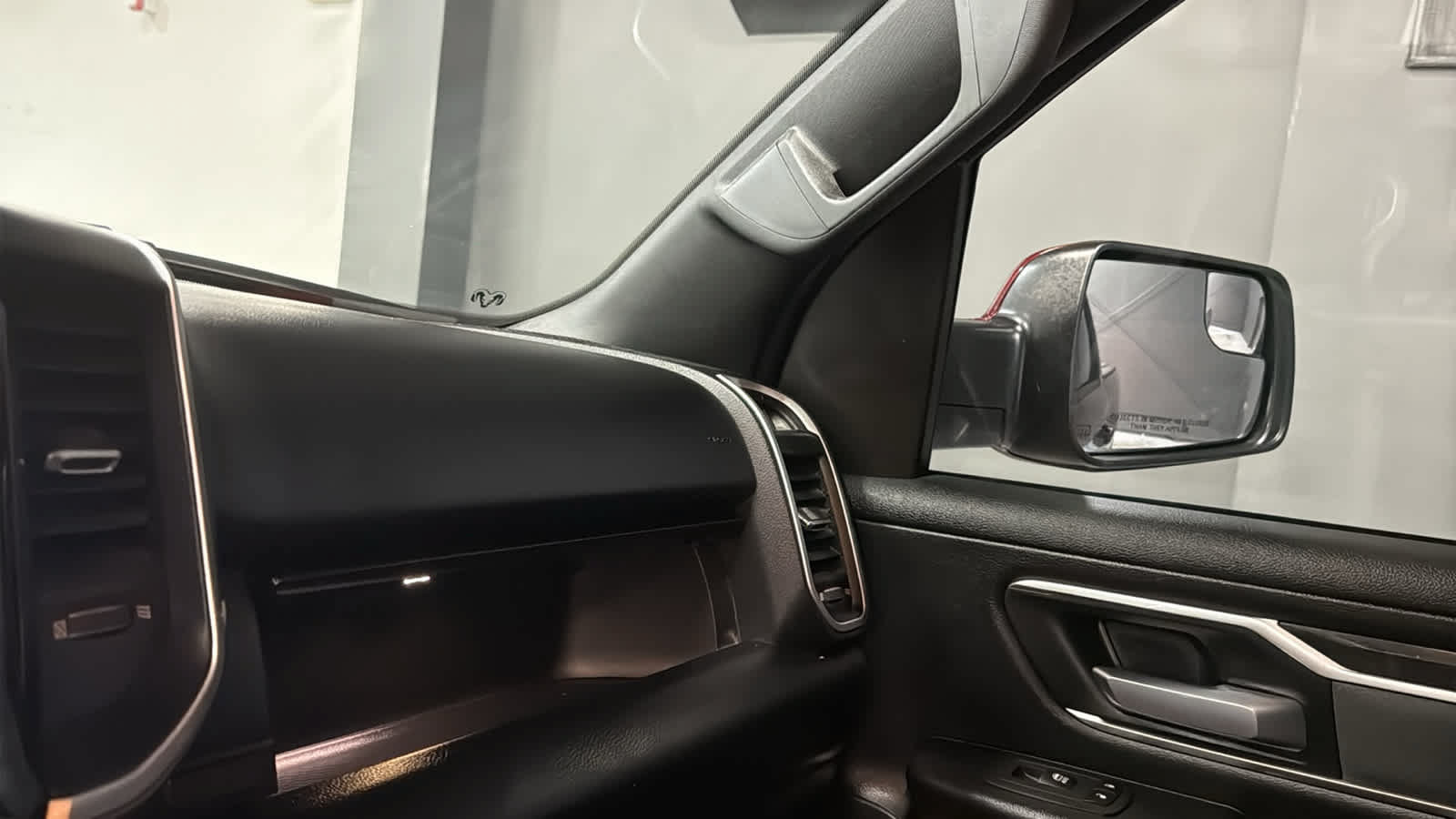 Used 2022 RAM 1500 Big Horn AWD/4WD image 18